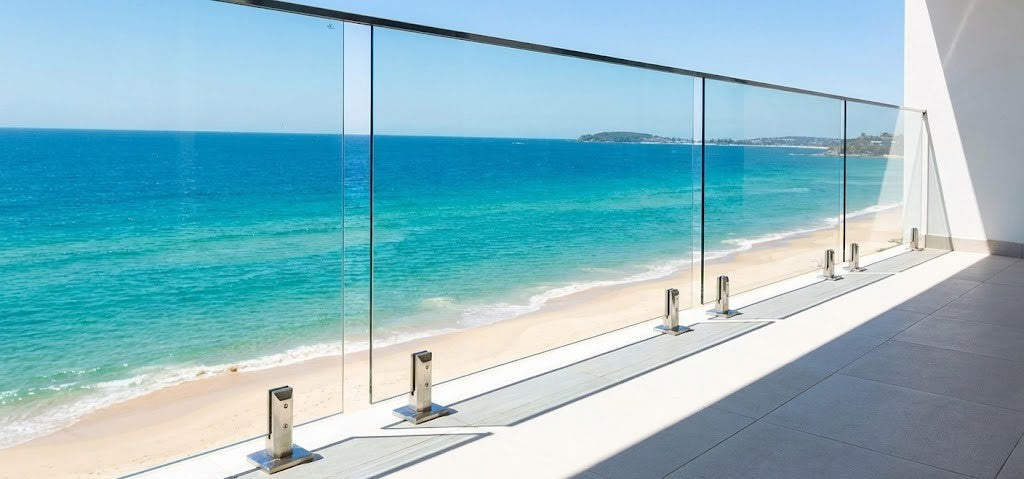 The Future of Glass Retail Supply: Speed, Stock, and Specification Support